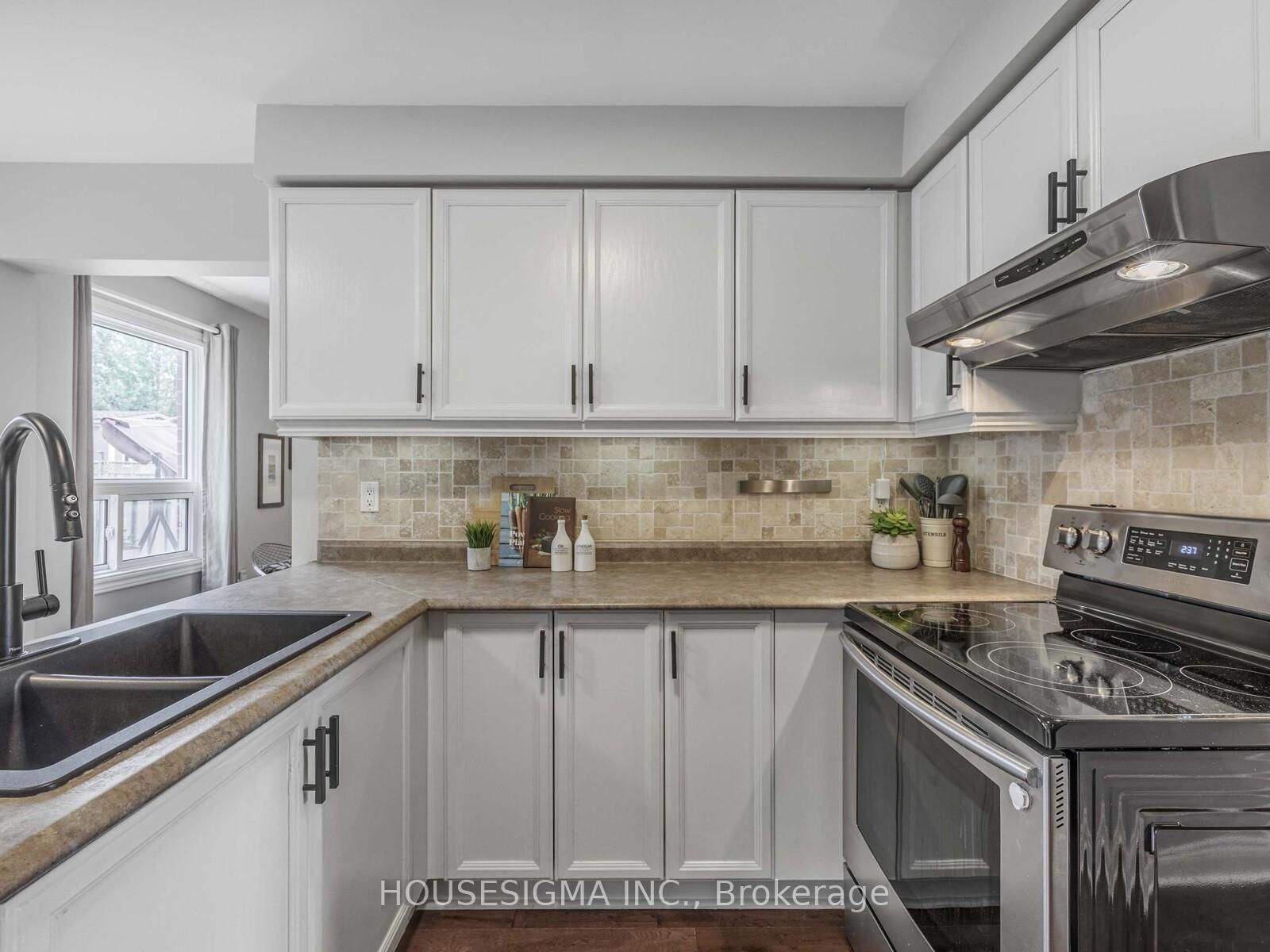 Photo 16 of 69 Sable Crescent, Whitby, Rolling Acres — HOMEH