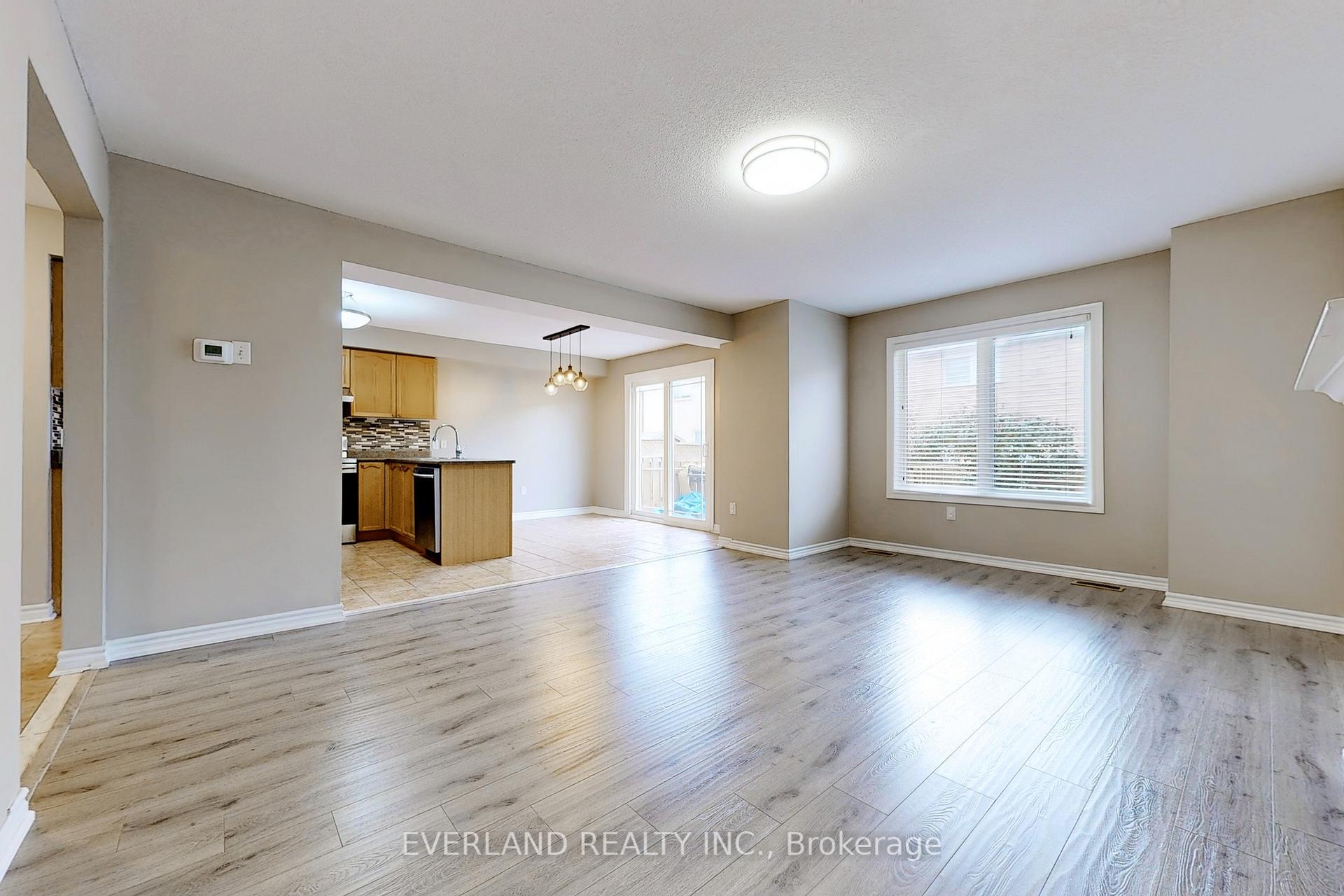 Photo 5 of 176 Adventure Crescent, Vaughan, Vellore Village — HOMEH
