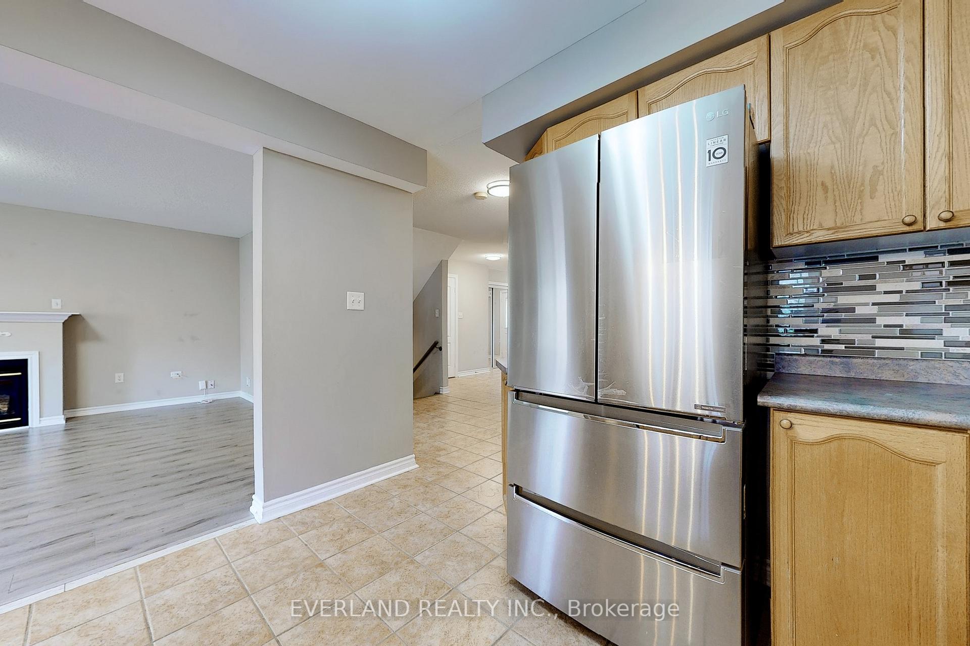 Photo 11 of 176 Adventure Crescent, Vaughan, Vellore Village — HOMEH