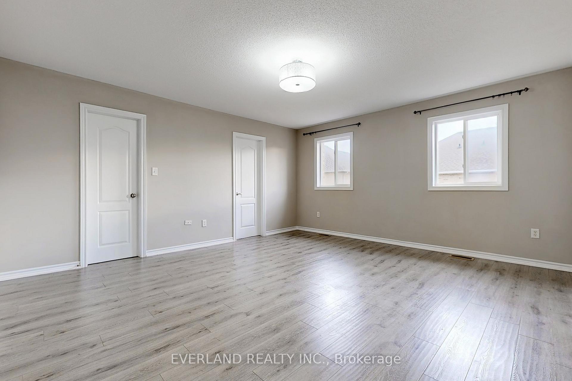 Photo 18 of 176 Adventure Crescent, Vaughan, Vellore Village — HOMEH