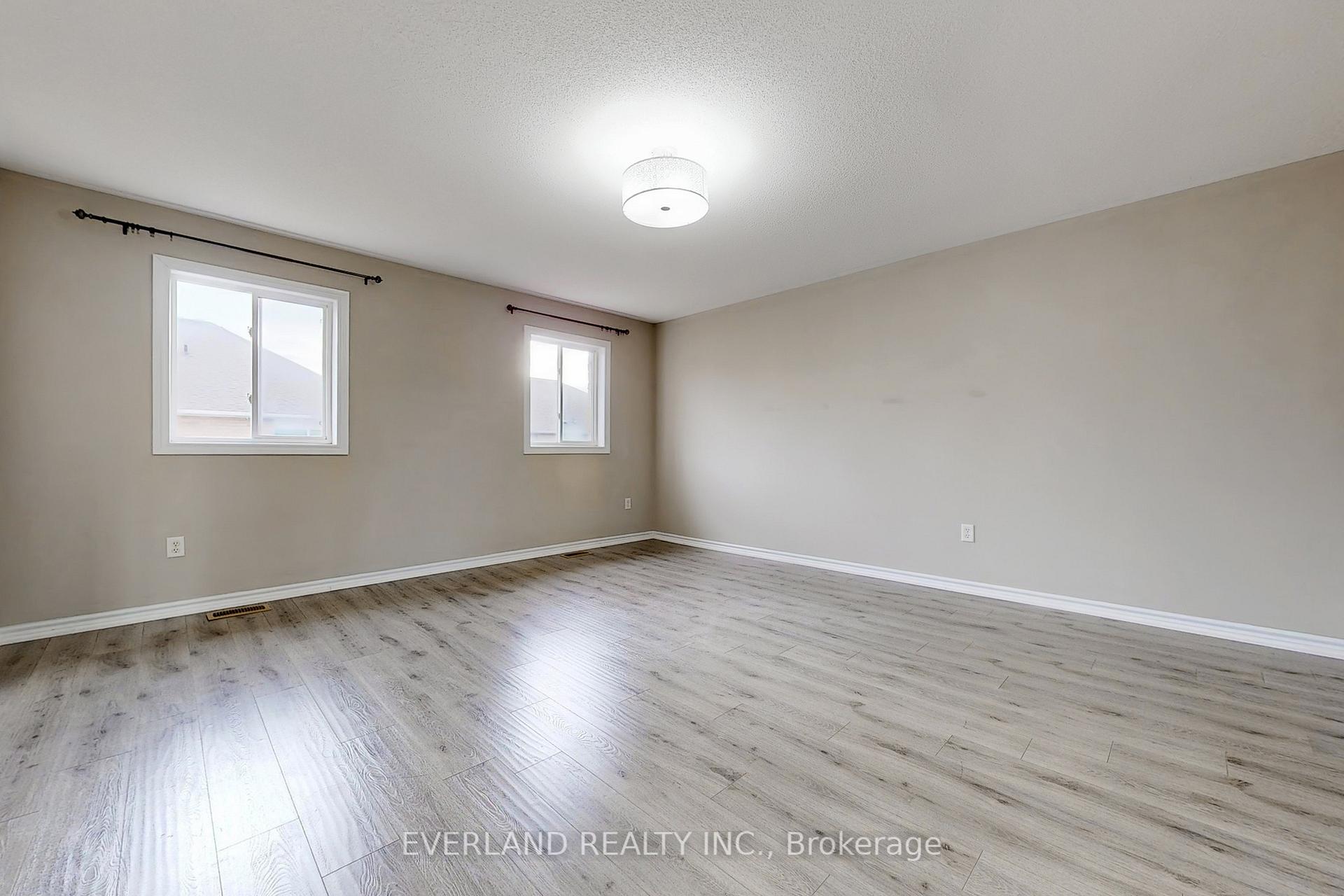 Photo 20 of 176 Adventure Crescent, Vaughan, Vellore Village — HOMEH