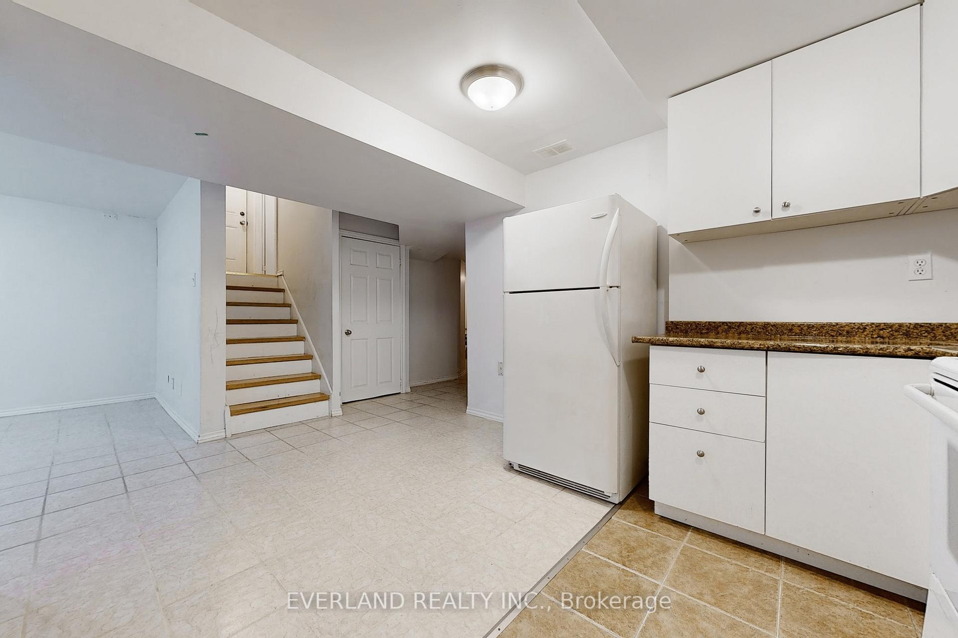 Photo 29 of 176 Adventure Crescent, Vaughan, Vellore Village — HOMEH