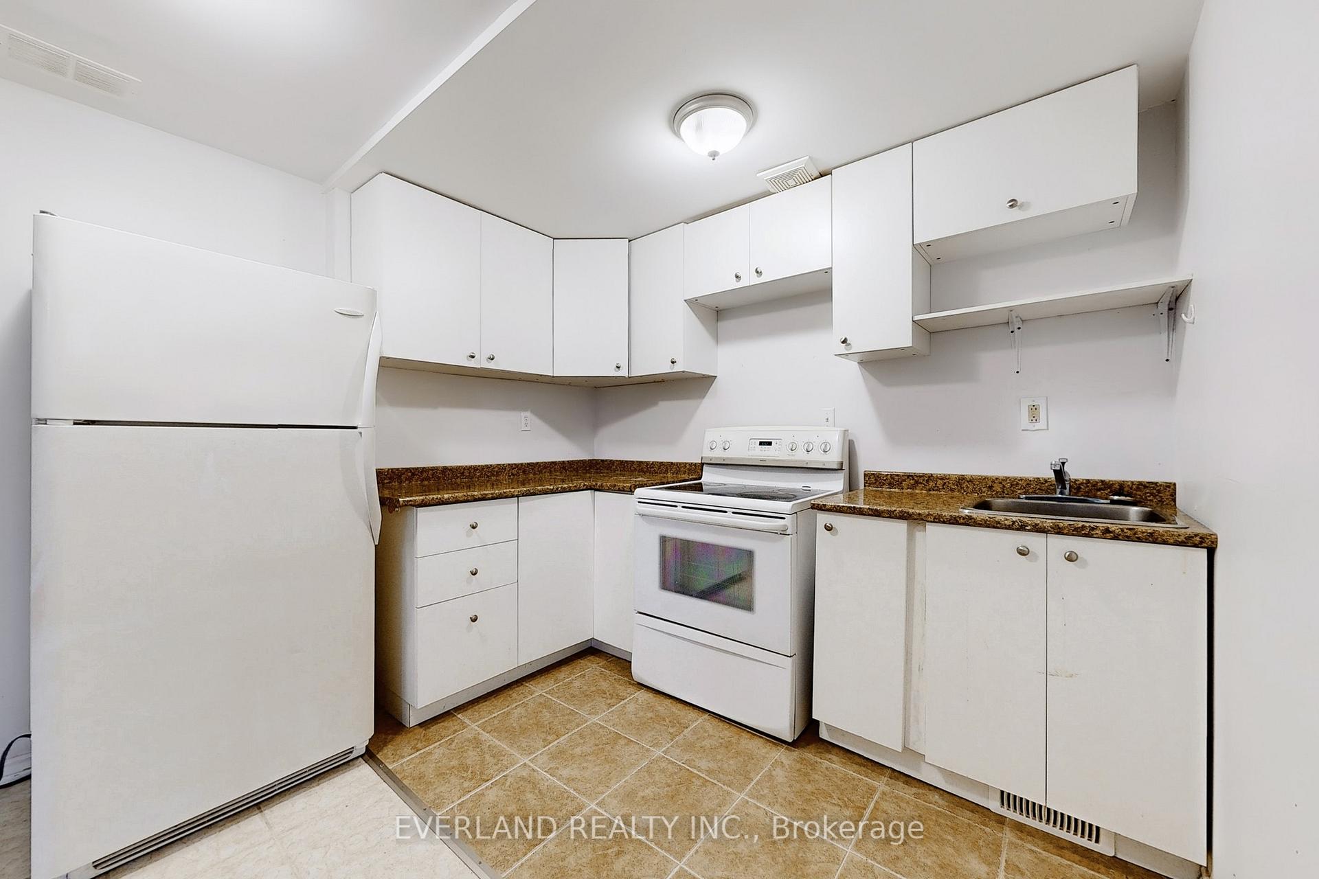 Photo 31 of 176 Adventure Crescent, Vaughan, Vellore Village — HOMEH