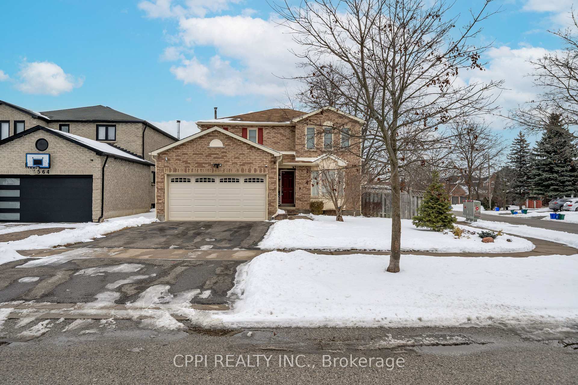Front of 1566 Somergrove Crescent