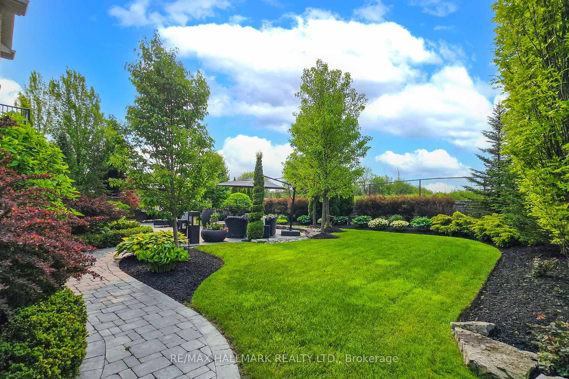 Photo 48 of 122 Carisbrooke Circle, Aurora, Bayview Southeast — HOMEH