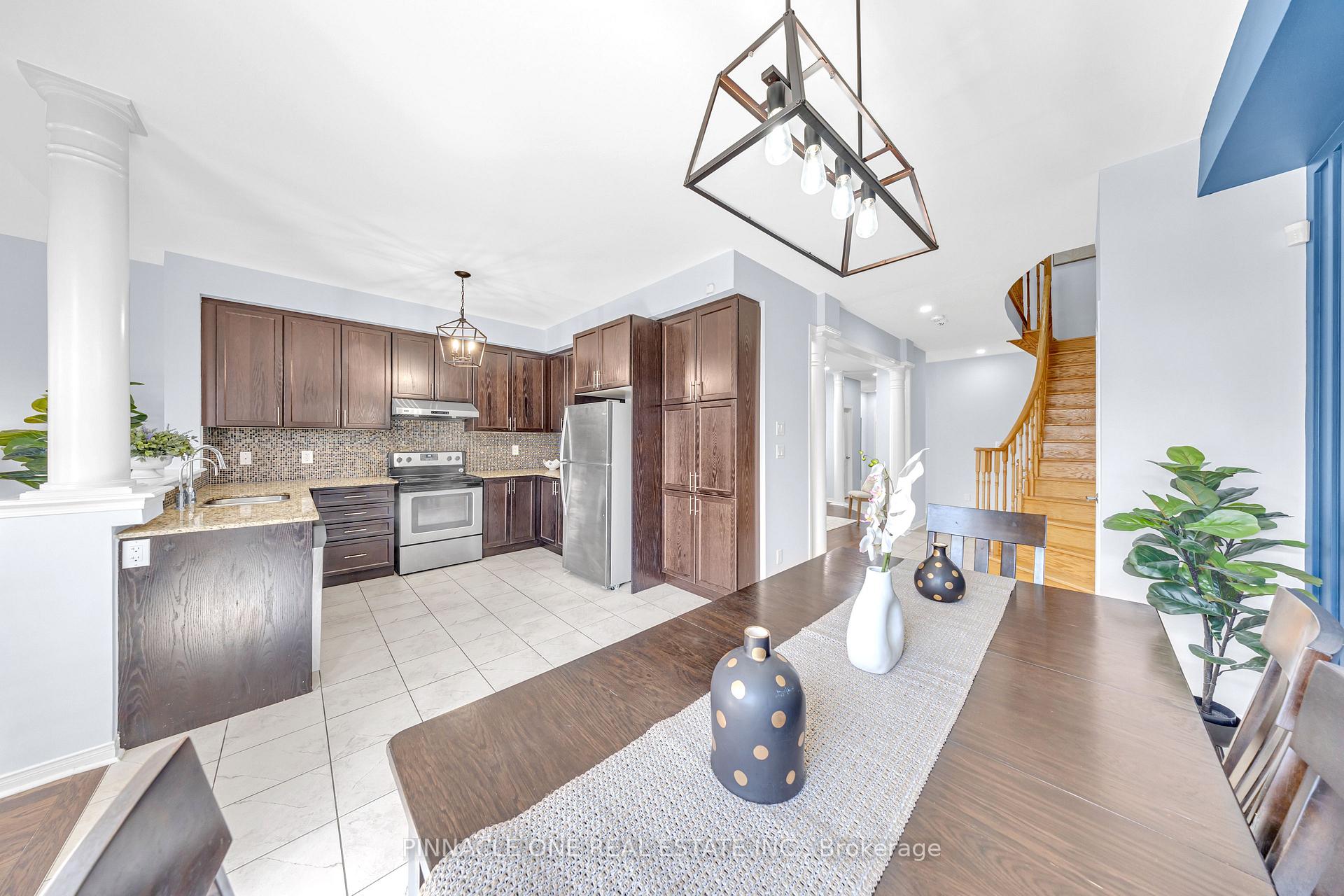 Photo 26 of 1042 Byron Street N, Whitby, Williamsburg — HOMEH