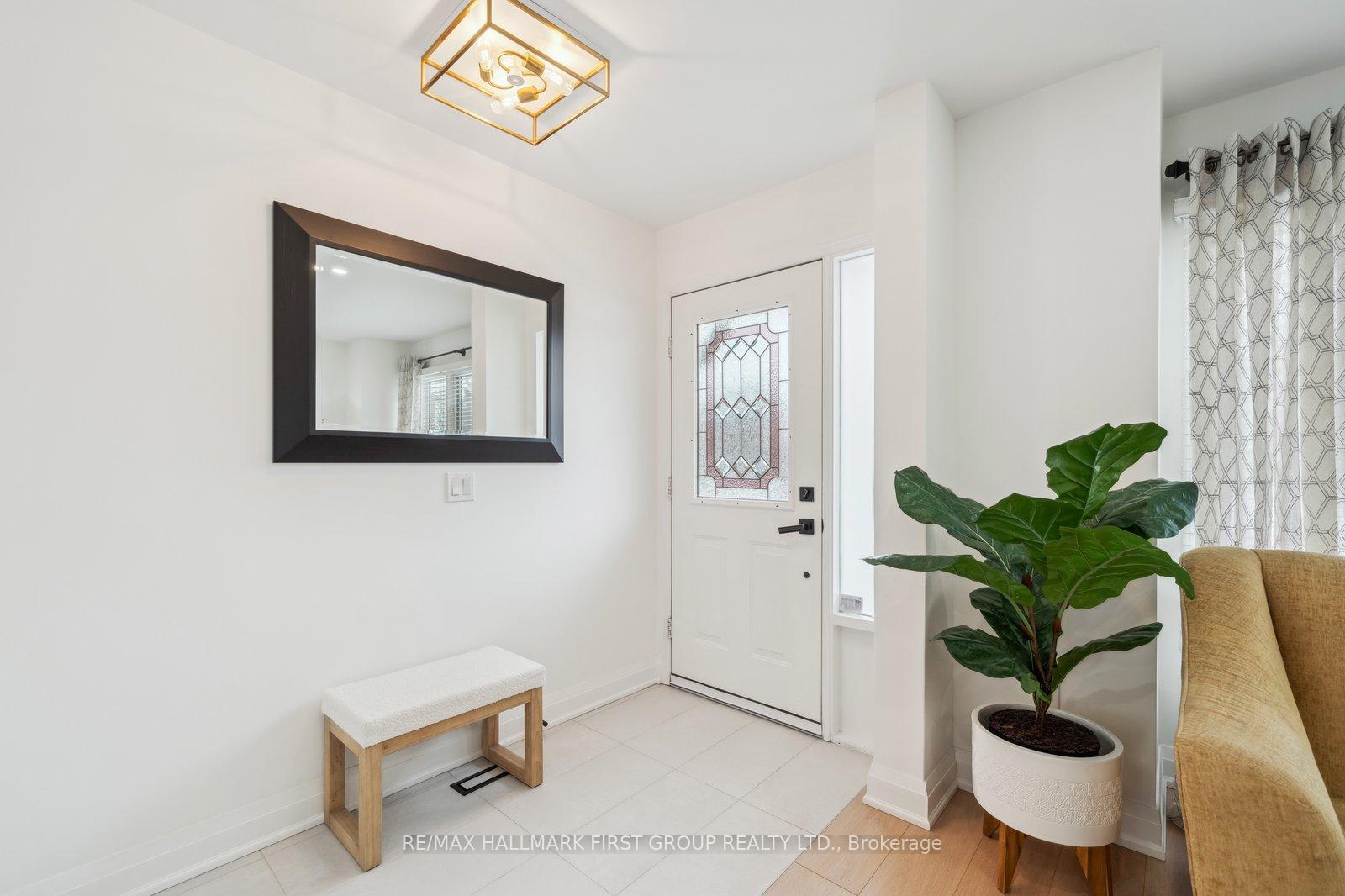 Photo 2 of 1547 Arcadia Square, Pickering, Amberlea — HOMEH