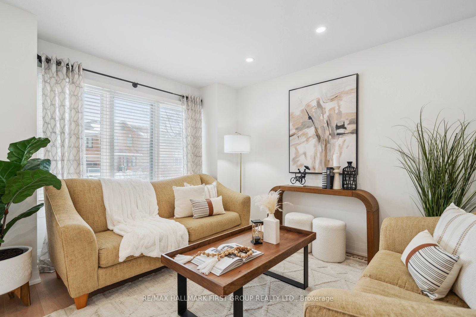 Photo 3 of 1547 Arcadia Square, Pickering, Amberlea — HOMEH