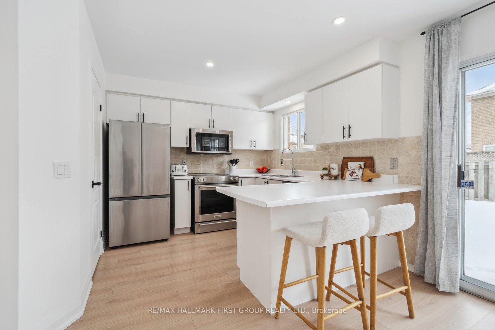 Photo 11 of 1547 Arcadia Square, Pickering, Amberlea — HOMEH