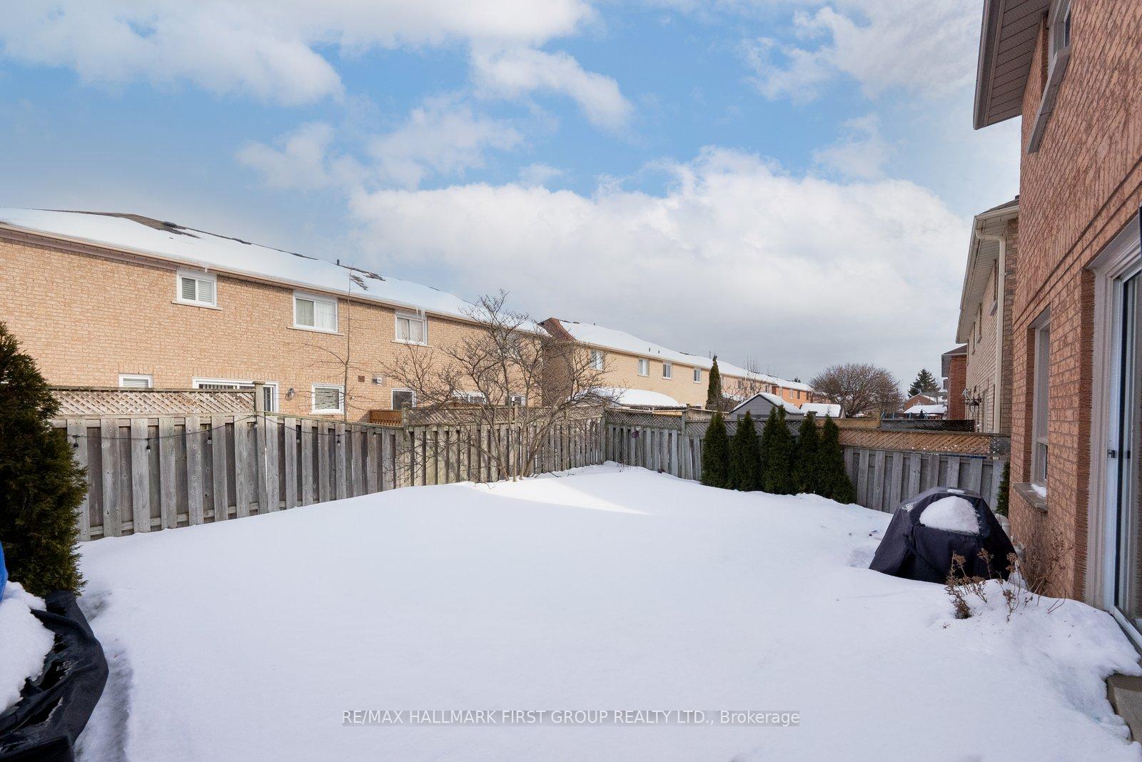 Photo 33 of 1547 Arcadia Square, Pickering, Amberlea — HOMEH