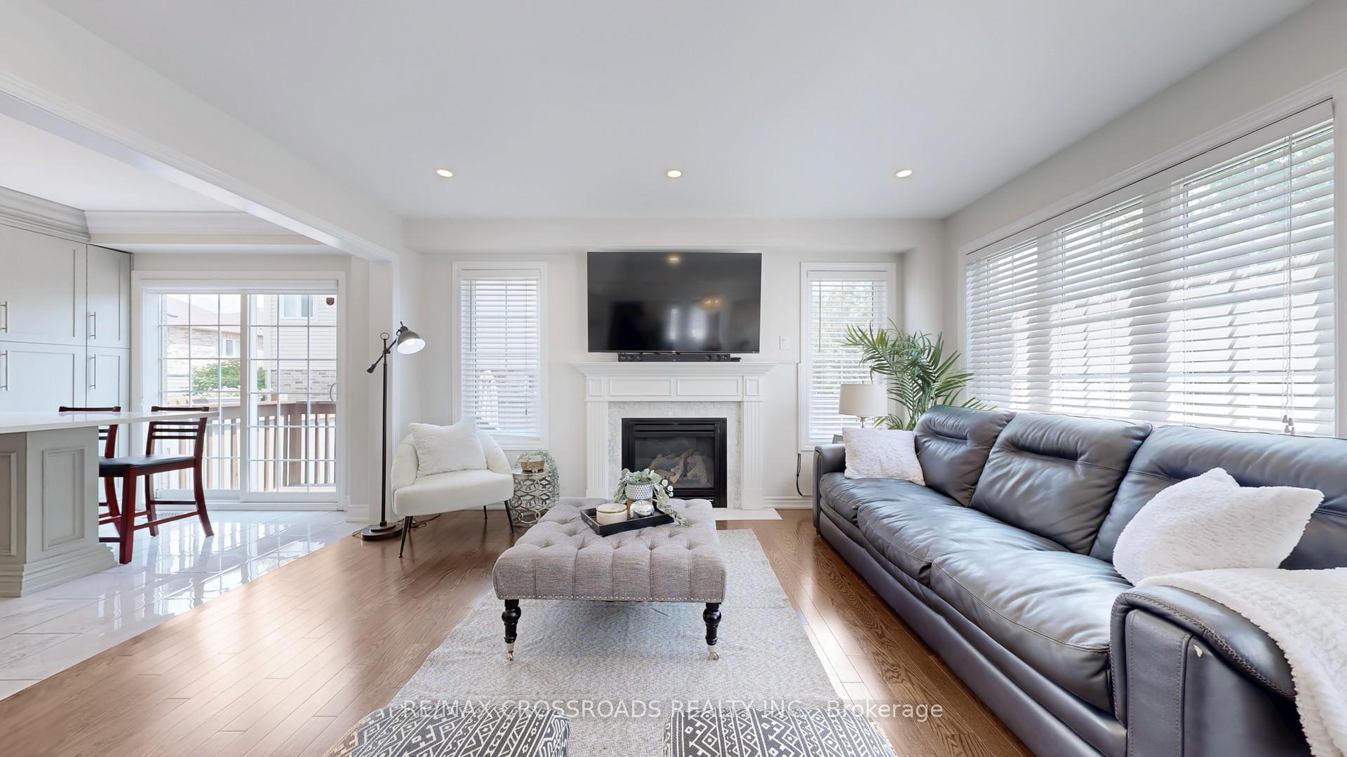 Photo 8 of 72 Oswell Drive, Ajax, Northeast Ajax — HOMEH