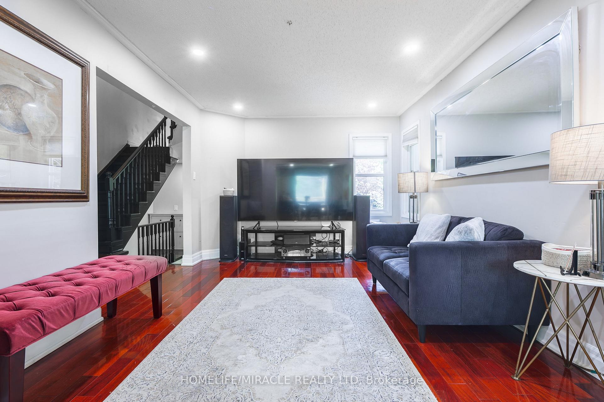 Photo 11 of 66 Teddington Crescent, Whitby, Pringle Creek — HOMEH