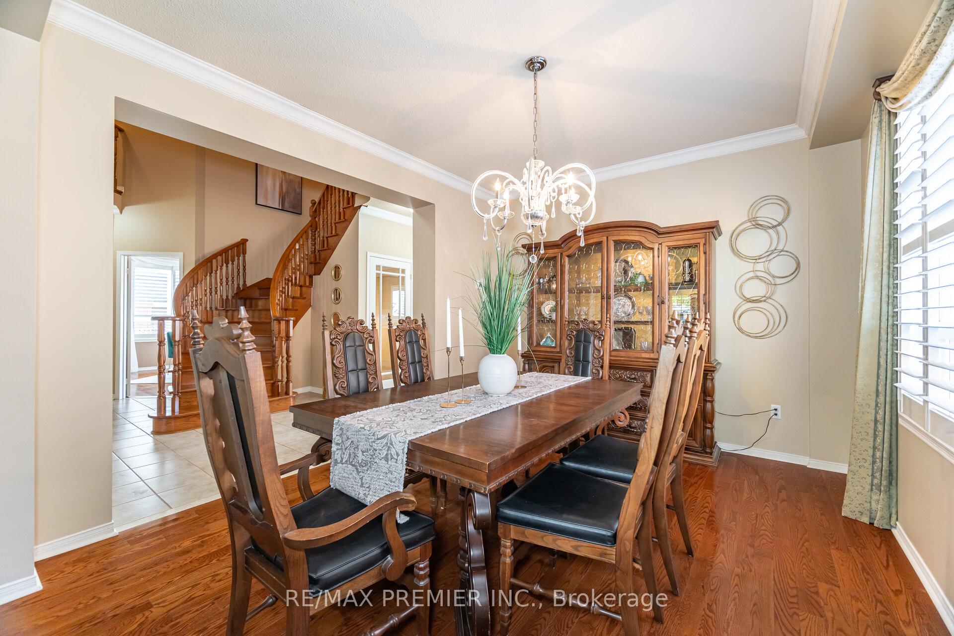 Photo 9 of 265 Julia Valentina Avenue, Vaughan, Sonoma Heights — HOMEH