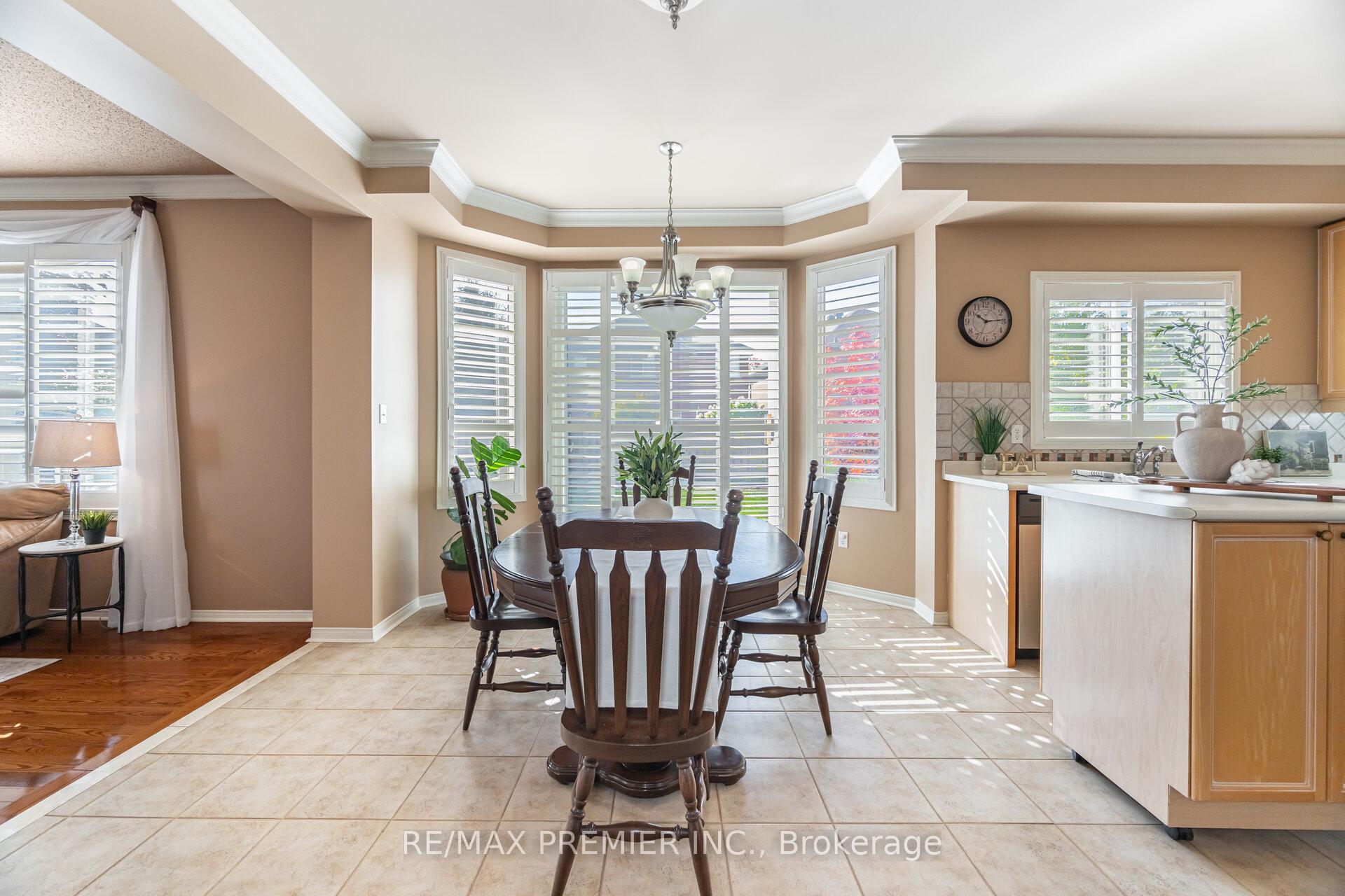 Photo 16 of 265 Julia Valentina Avenue, Vaughan, Sonoma Heights — HOMEH