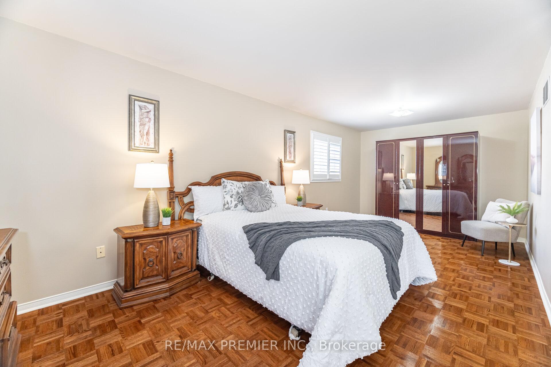 Photo 25 of 265 Julia Valentina Avenue, Vaughan, Sonoma Heights — HOMEH