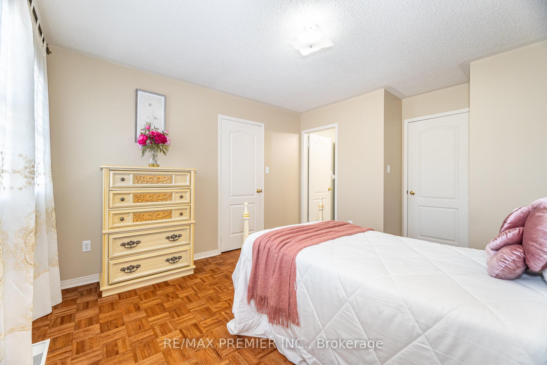Photo 34 of 265 Julia Valentina Avenue, Vaughan, Sonoma Heights — HOMEH