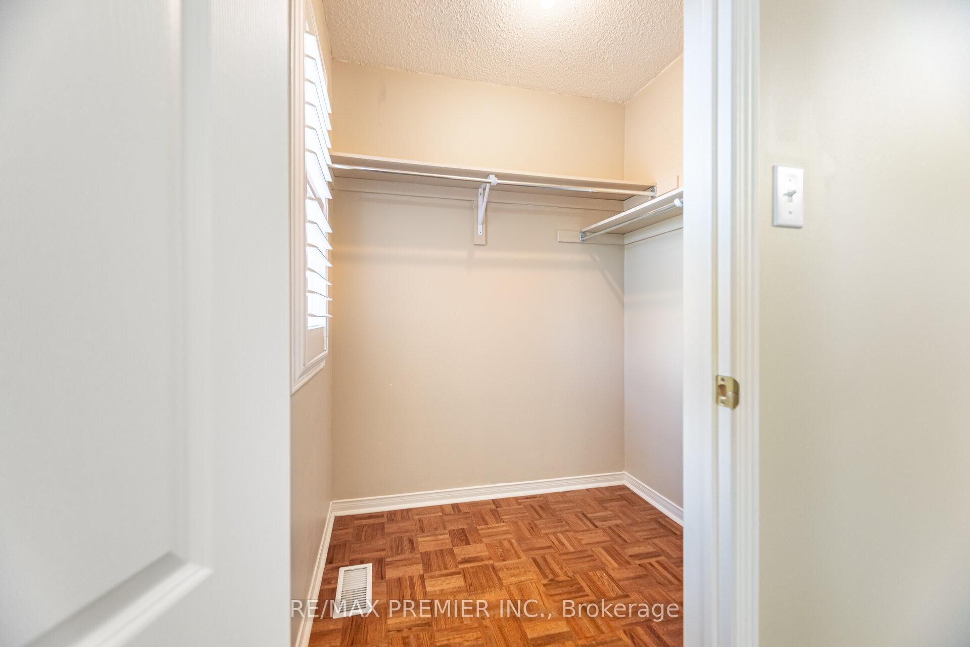 Photo 35 of 265 Julia Valentina Avenue, Vaughan, Sonoma Heights — HOMEH