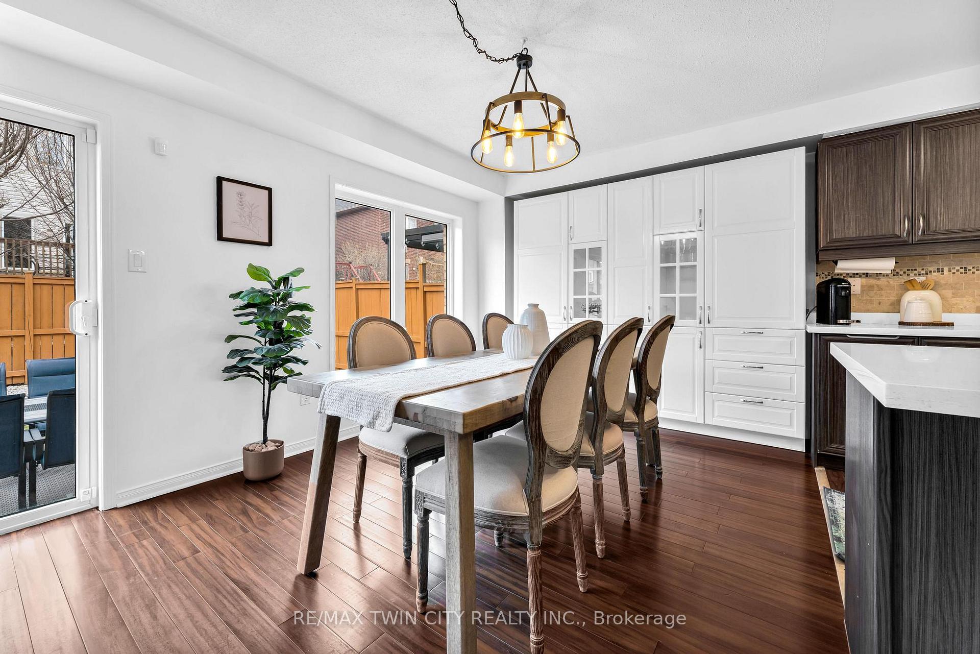 Photo 6 of 95 Bettina Place, Whitby, Rolling Acres — HOMEH
