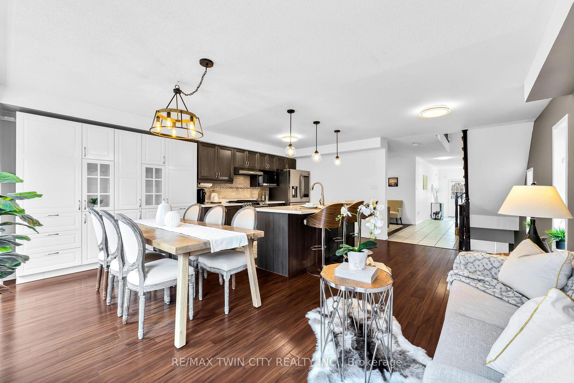 Photo 8 of 95 Bettina Place, Whitby, Rolling Acres — HOMEH