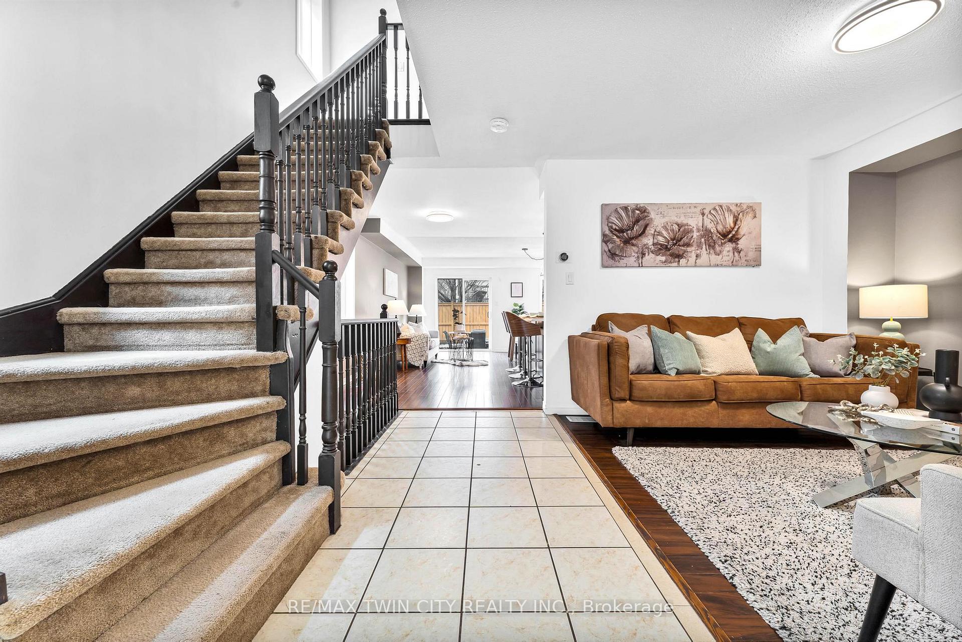 Photo 11 of 95 Bettina Place, Whitby, Rolling Acres — HOMEH