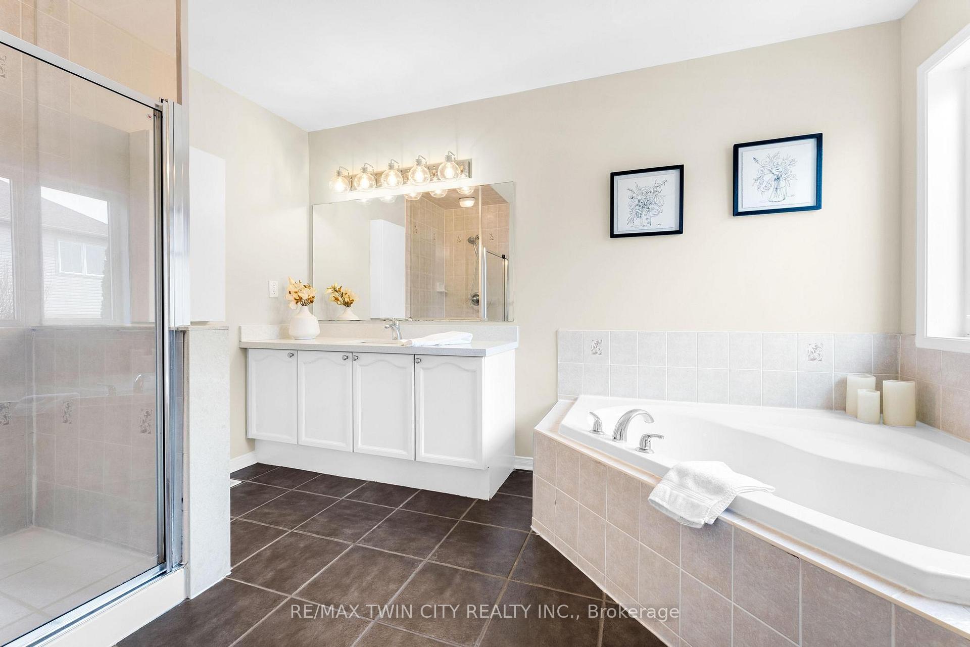 Photo 17 of 95 Bettina Place, Whitby, Rolling Acres — HOMEH