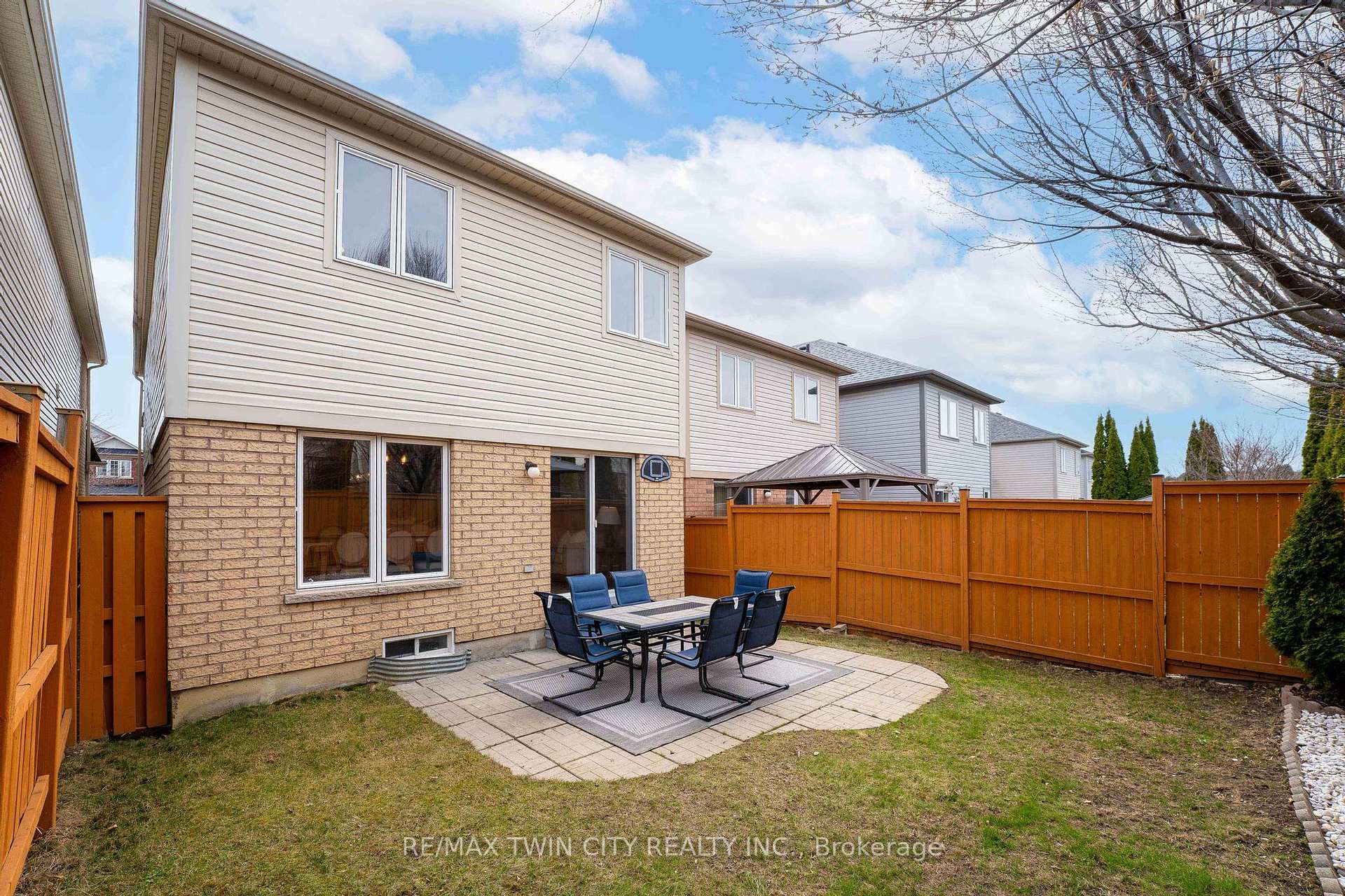 Photo 33 of 95 Bettina Place, Whitby, Rolling Acres — HOMEH
