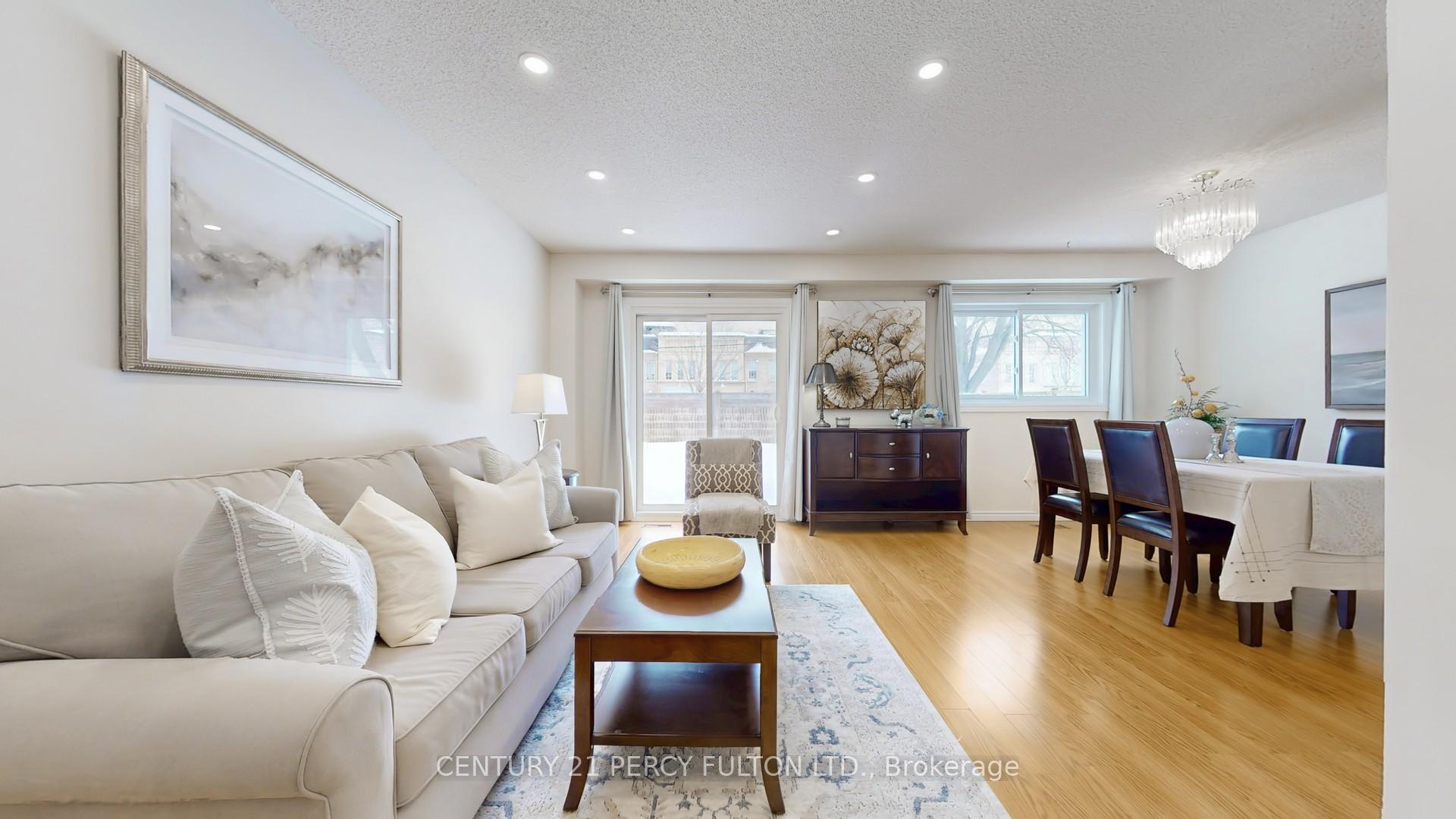 Photo 3 of 1152 Tanzer Court, Pickering, Bay Ridges — HOMEH