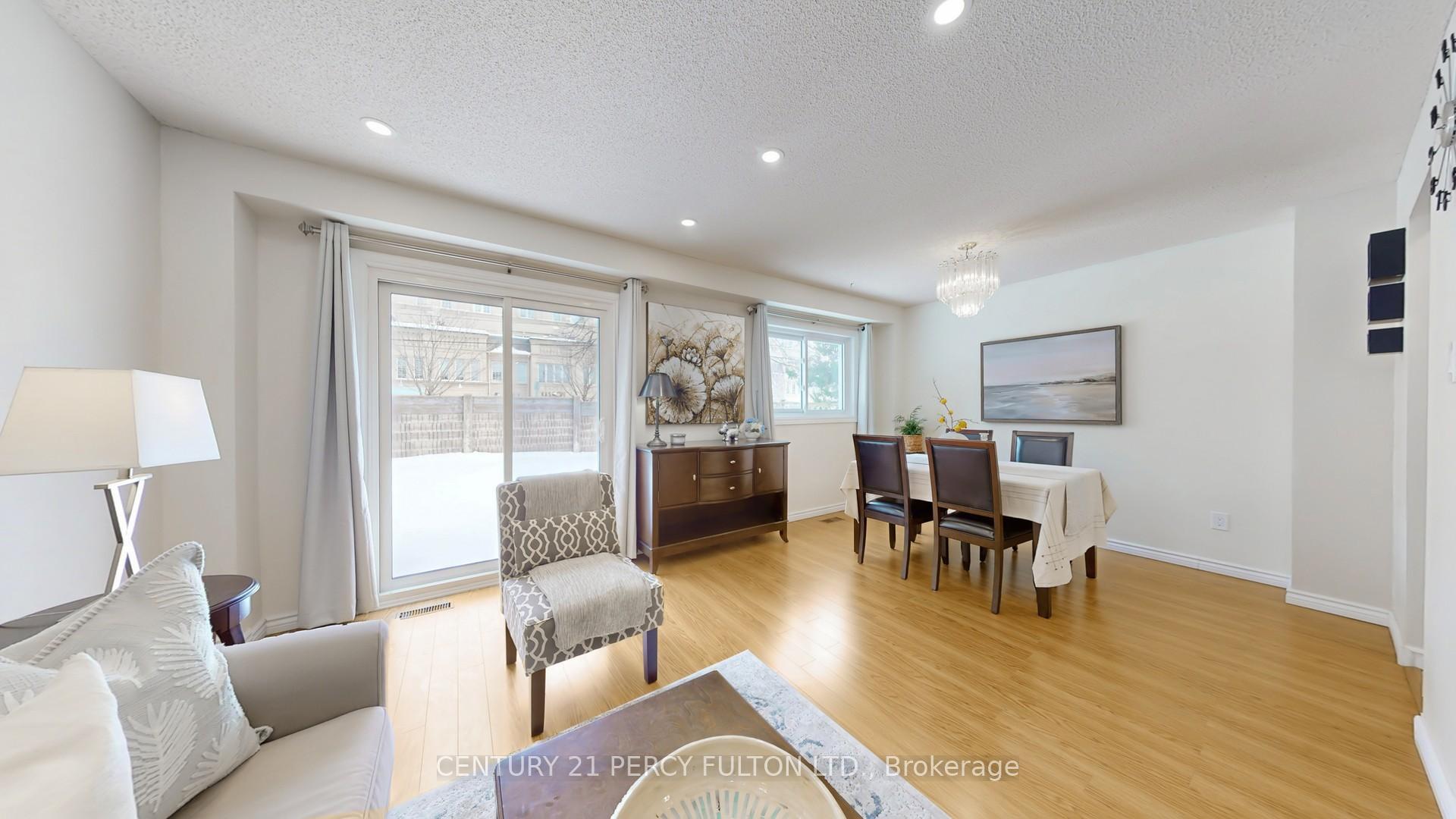 Photo 4 of 1152 Tanzer Court, Pickering, Bay Ridges — HOMEH