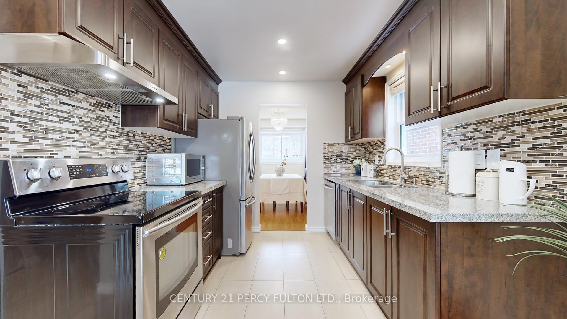 Photo 8 of 1152 Tanzer Court, Pickering, Bay Ridges — HOMEH