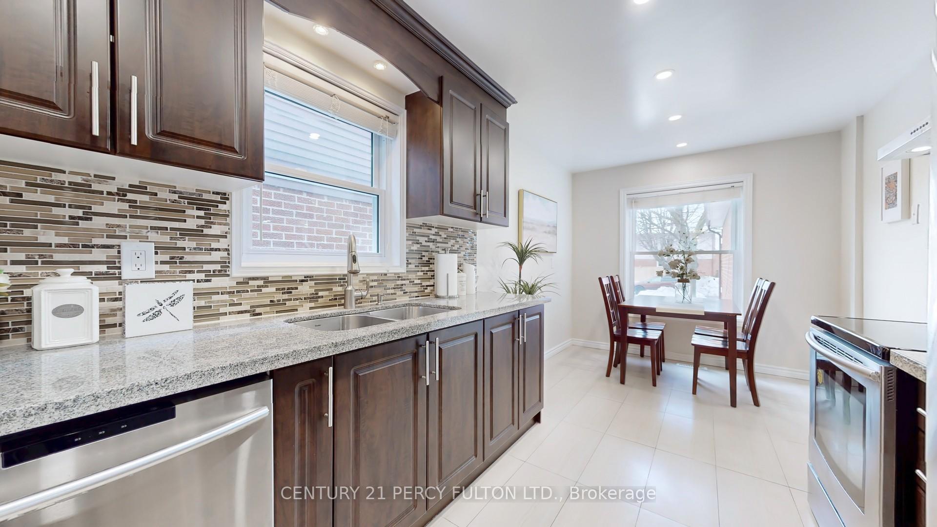Photo 13 of 1152 Tanzer Court, Pickering, Bay Ridges — HOMEH