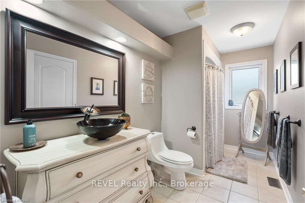 Photo 10 of 266 St Lawrence Drive, Welland, N. Welland — HOMEH