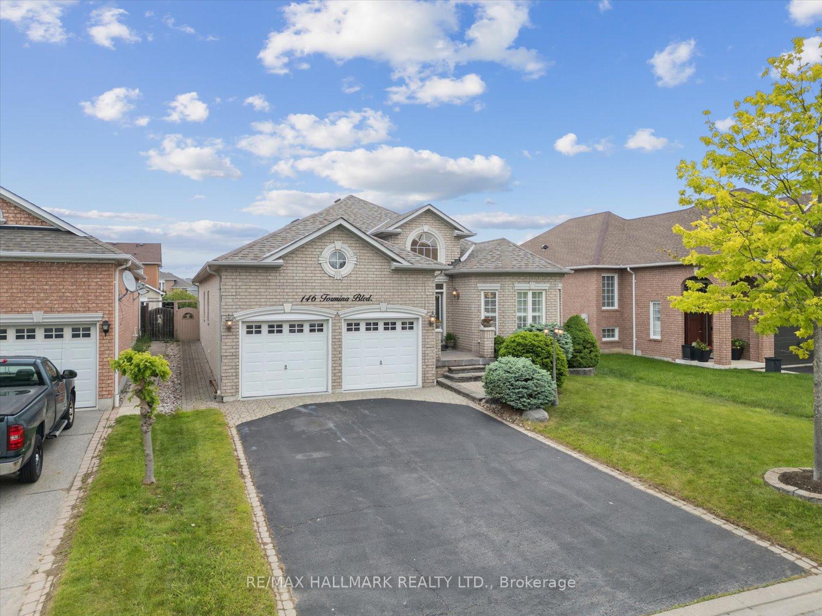 Photo 2 of 146 Tormina Boulevard, Whitby, Taunton North — HOMEH