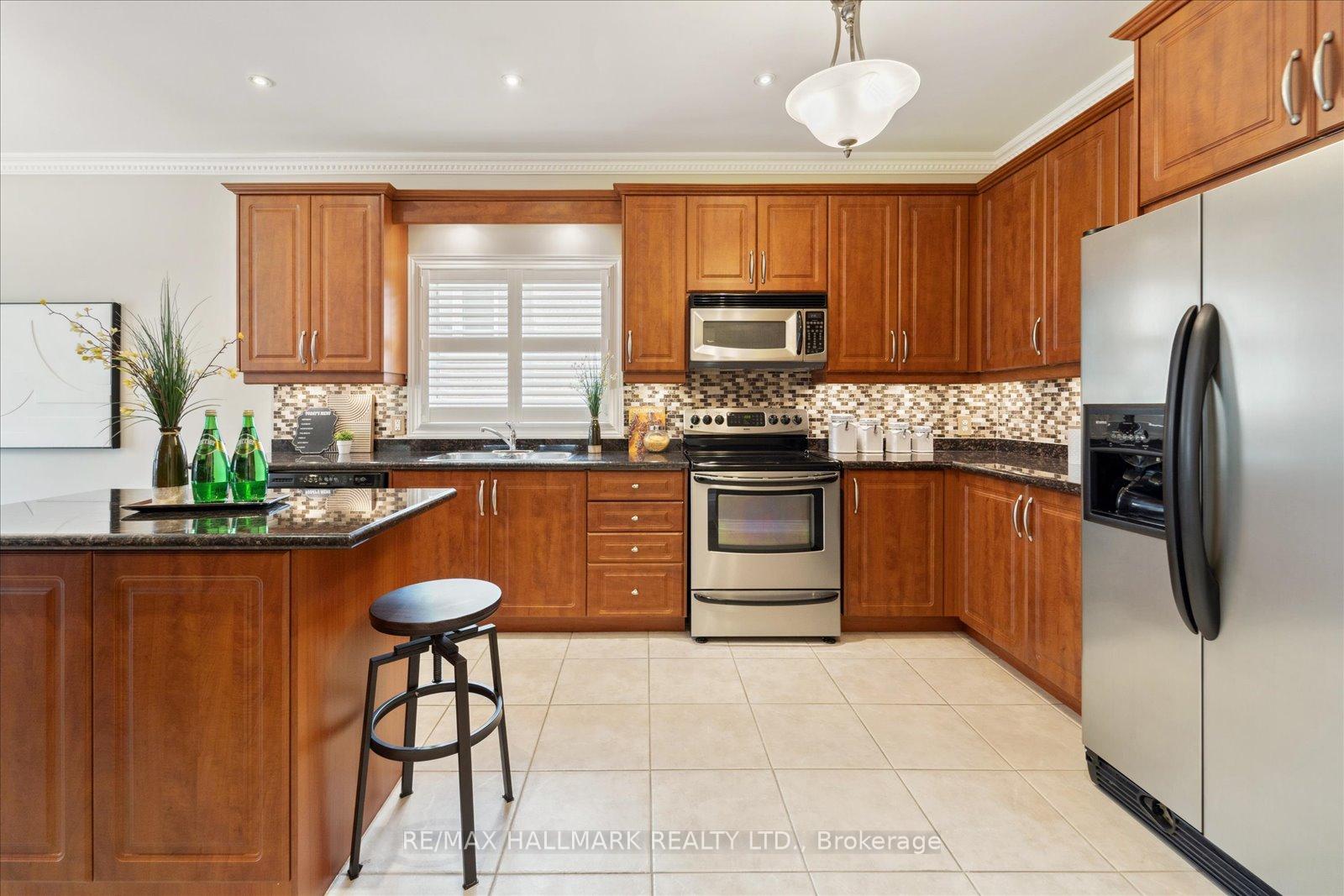 Photo 13 of 146 Tormina Boulevard, Whitby, Taunton North — HOMEH