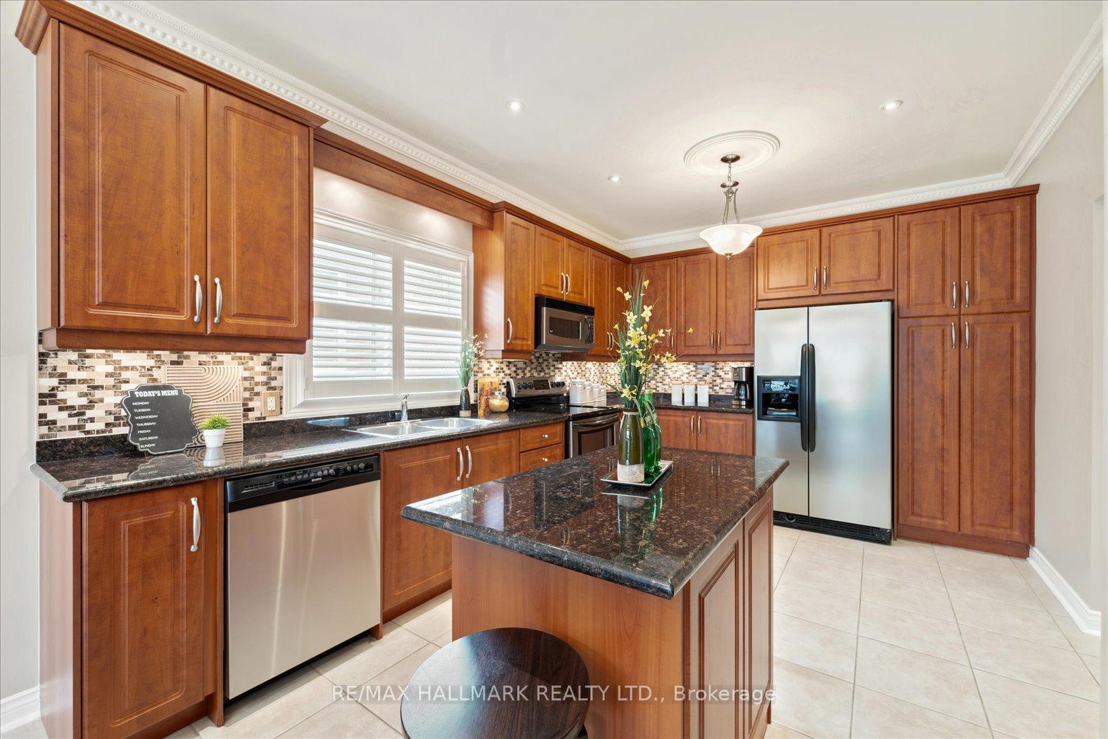 Photo 16 of 146 Tormina Boulevard, Whitby, Taunton North — HOMEH