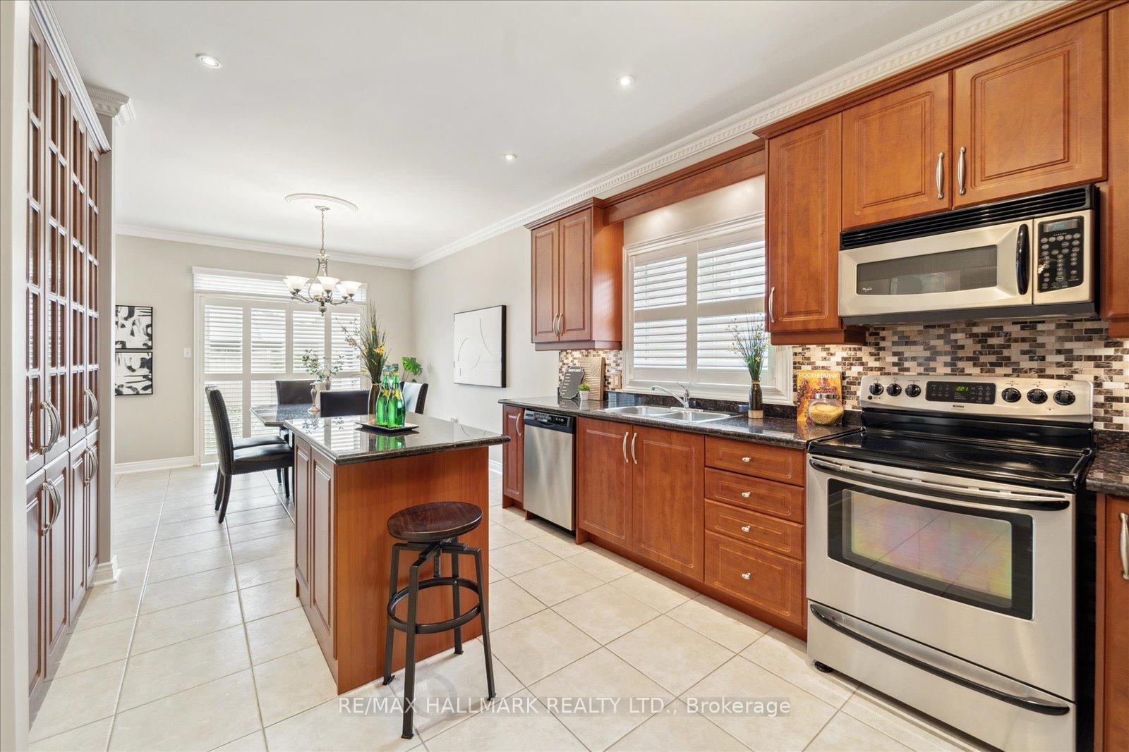 Photo 17 of 146 Tormina Boulevard, Whitby, Taunton North — HOMEH