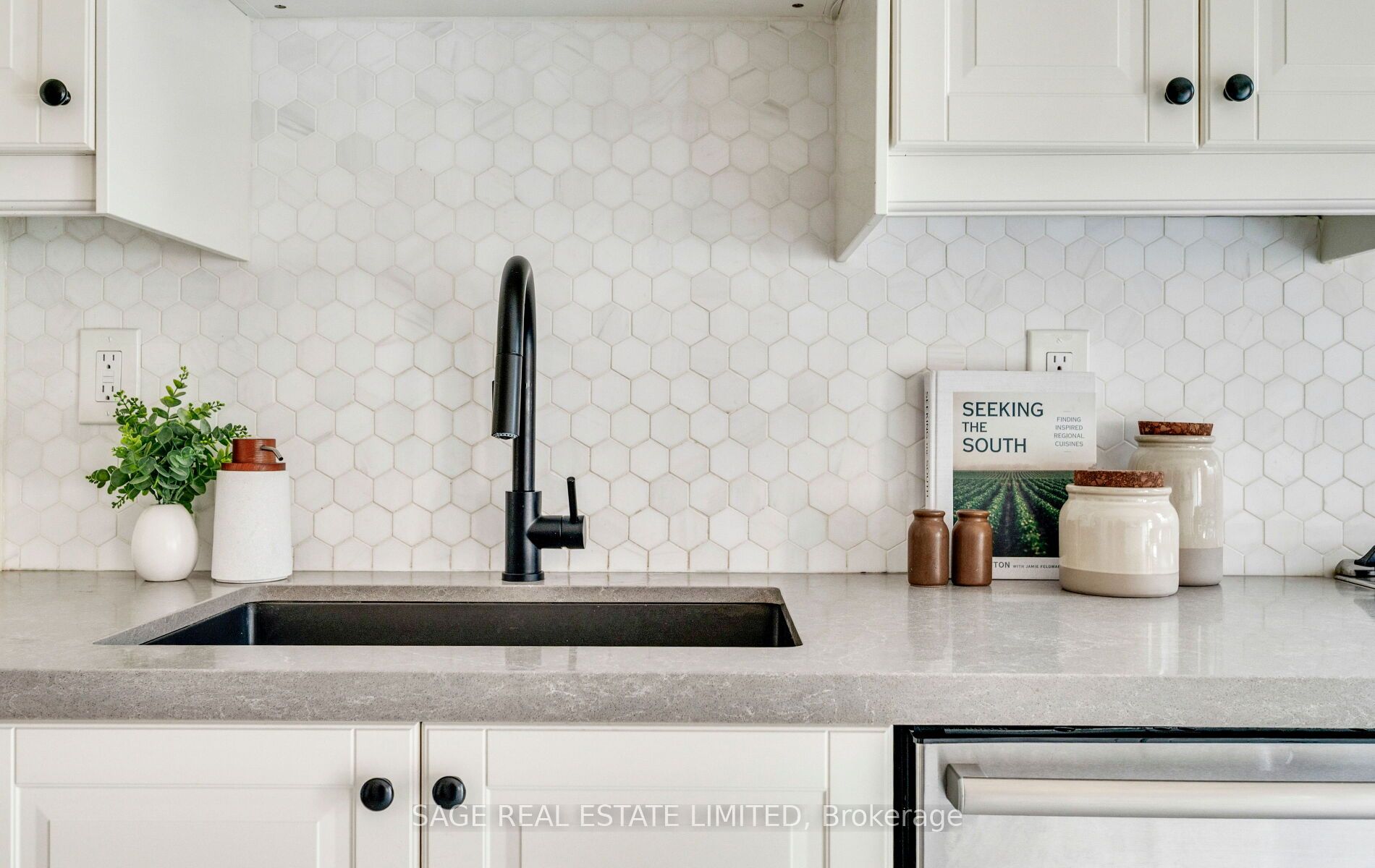 Photo 65 of 318 Durie Street, Toronto, Runnymede-Bloor West Village — HOMEH