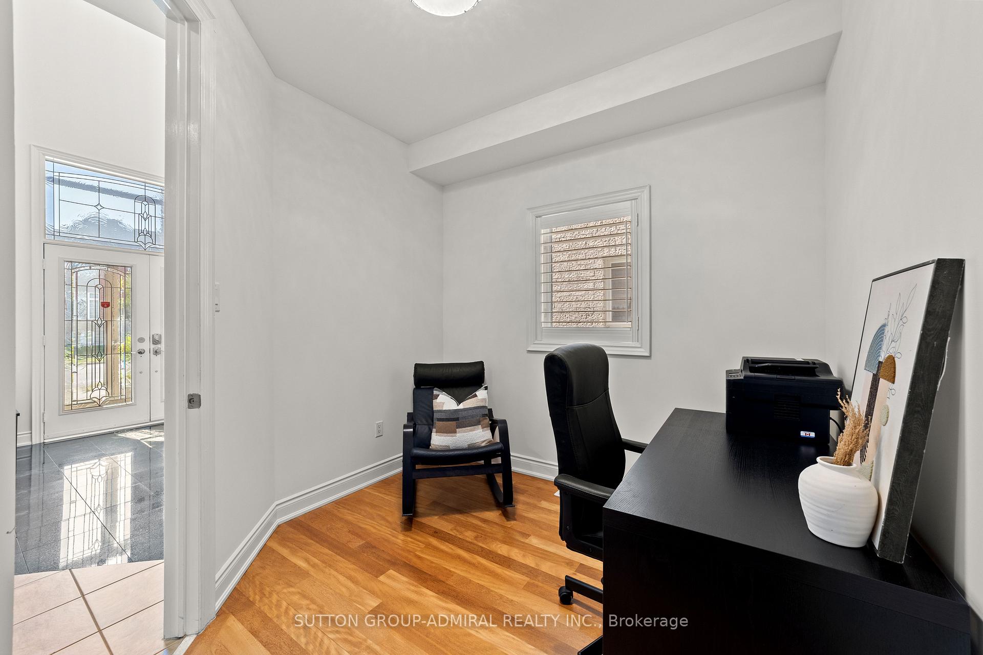 Photo 6 of 166 Ner Israel Drive, Vaughan, Patterson — HOMEH