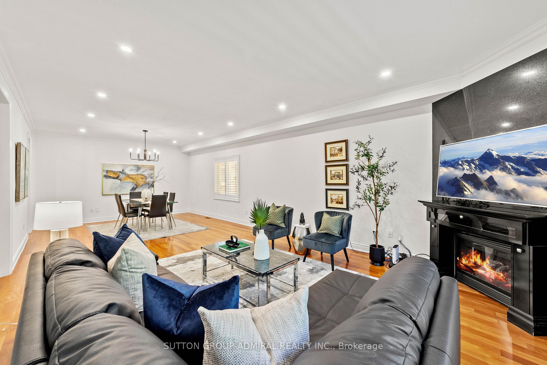 Photo 20 of 166 Ner Israel Drive, Vaughan, Patterson — HOMEH
