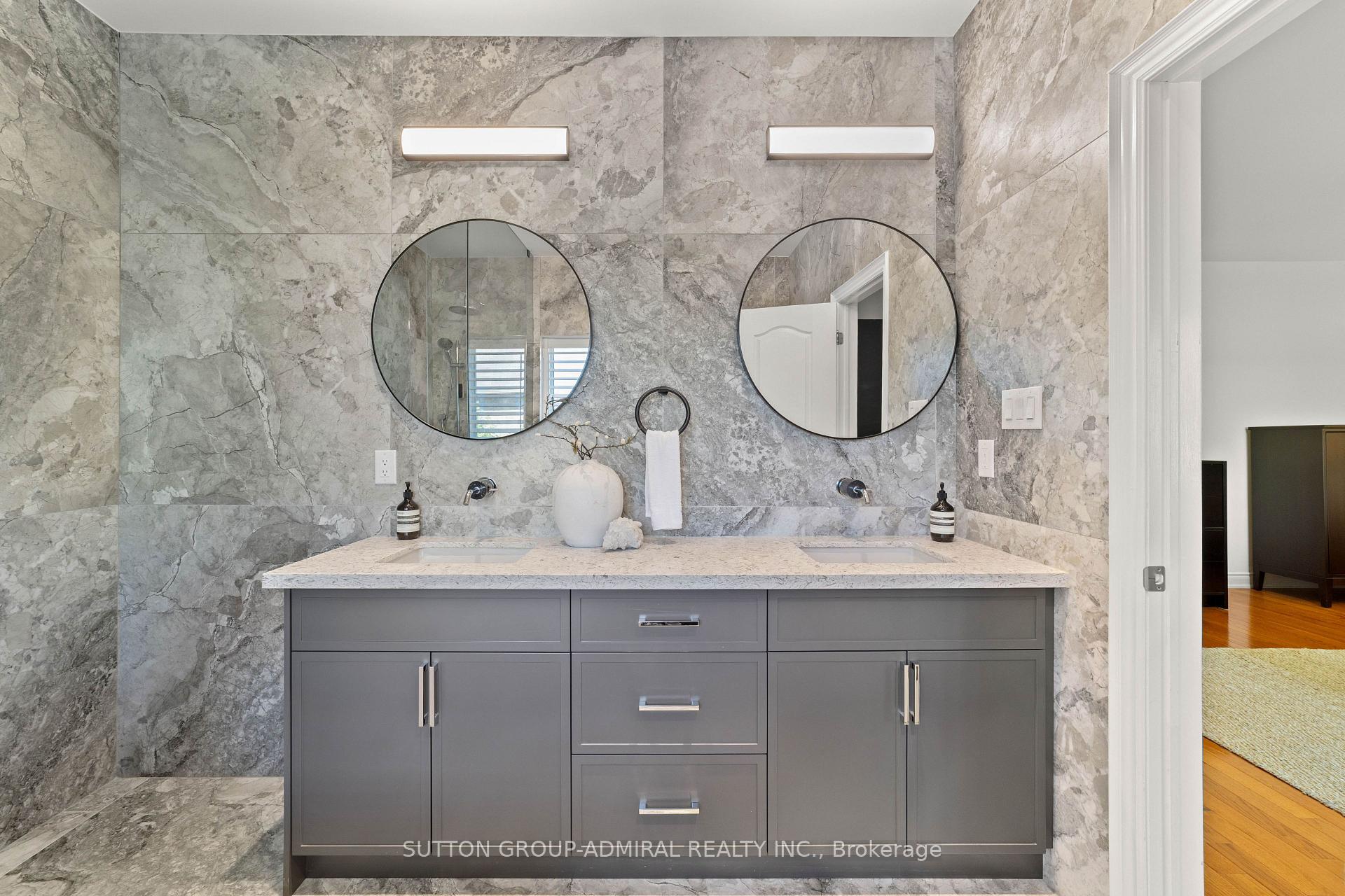Photo 28 of 166 Ner Israel Drive, Vaughan, Patterson — HOMEH