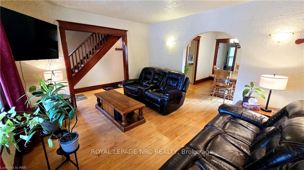 Photo 5 of 35 Victoria Street, Welland, Welland Downtown — HOMEH