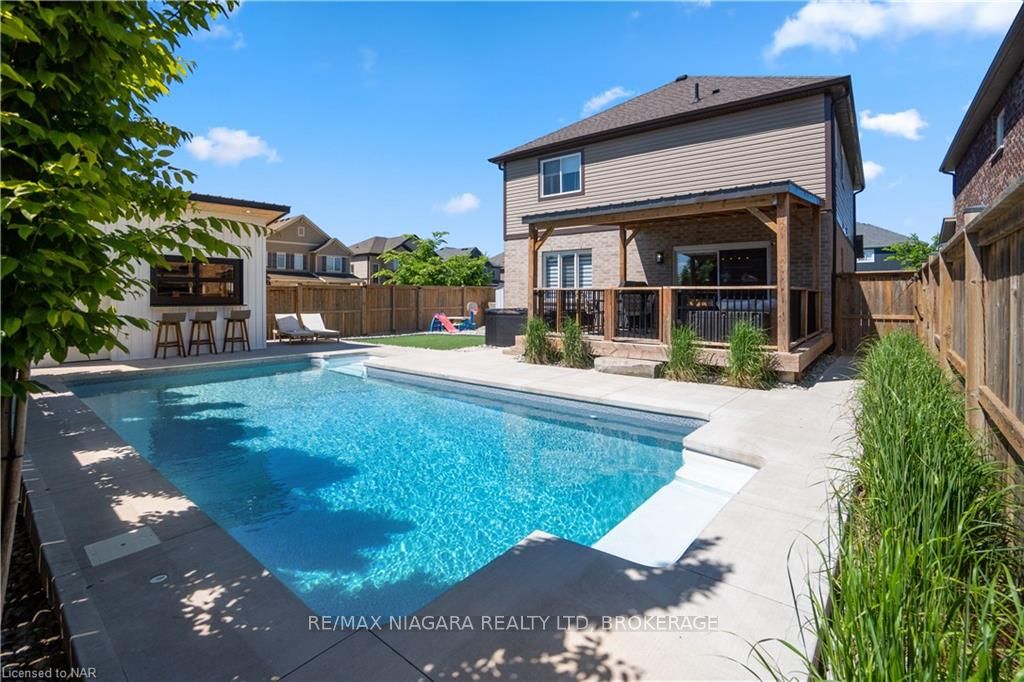 Photo 1 of 106 Spruce Crescent, Welland, Coyle Creek — HOMEH