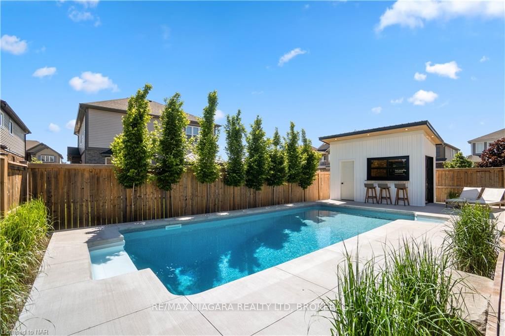 Photo 8 of 106 Spruce Crescent, Welland, Coyle Creek — HOMEH