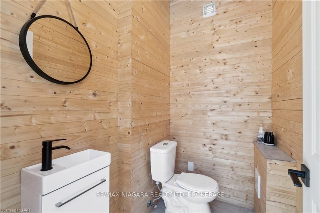 Photo 15 of 106 Spruce Crescent, Welland, Coyle Creek — HOMEH