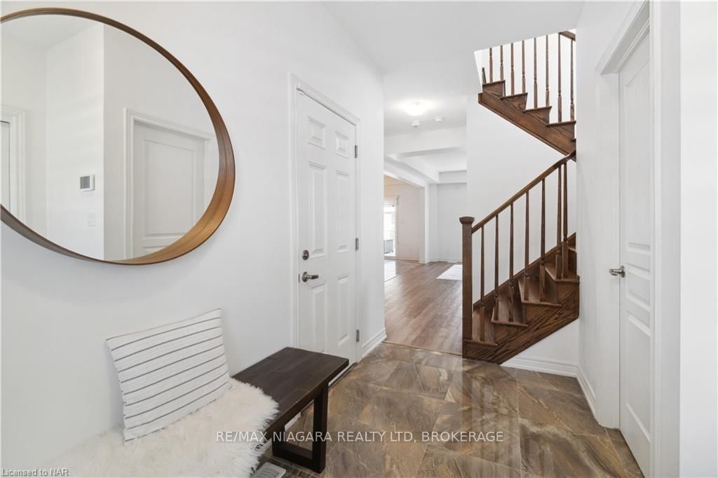 Photo 19 of 106 Spruce Crescent, Welland, Coyle Creek — HOMEH