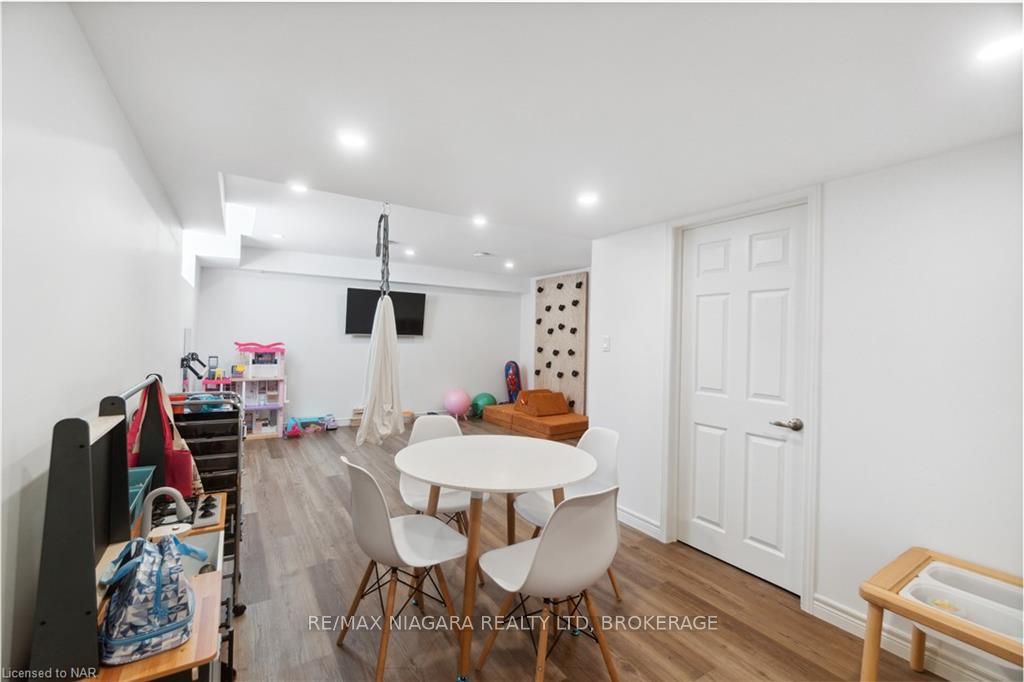 Photo 46 of 106 Spruce Crescent, Welland, Coyle Creek — HOMEH