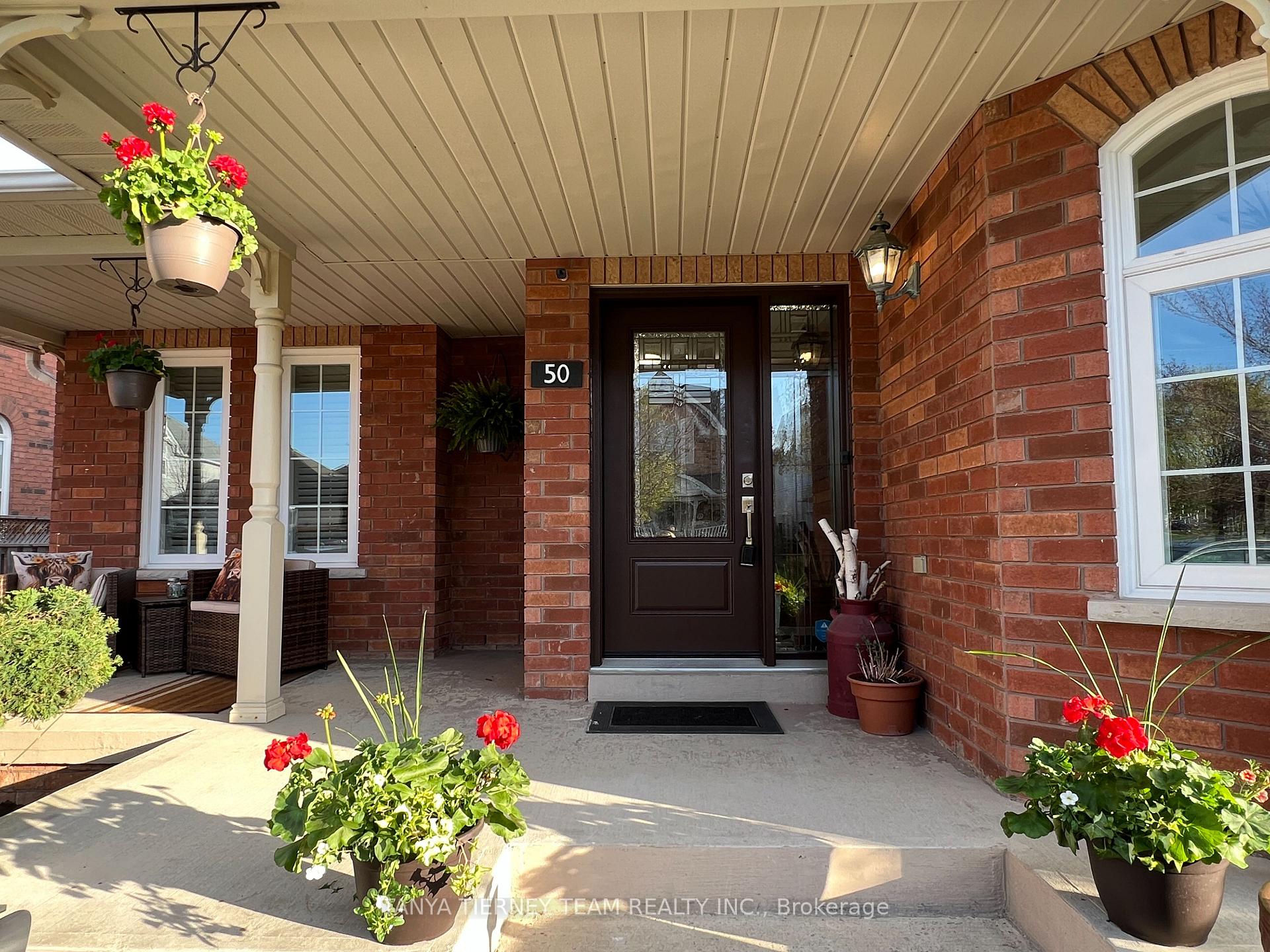 Photo 5 of 50 McBeth Place, Whitby, Brooklin — HOMEH