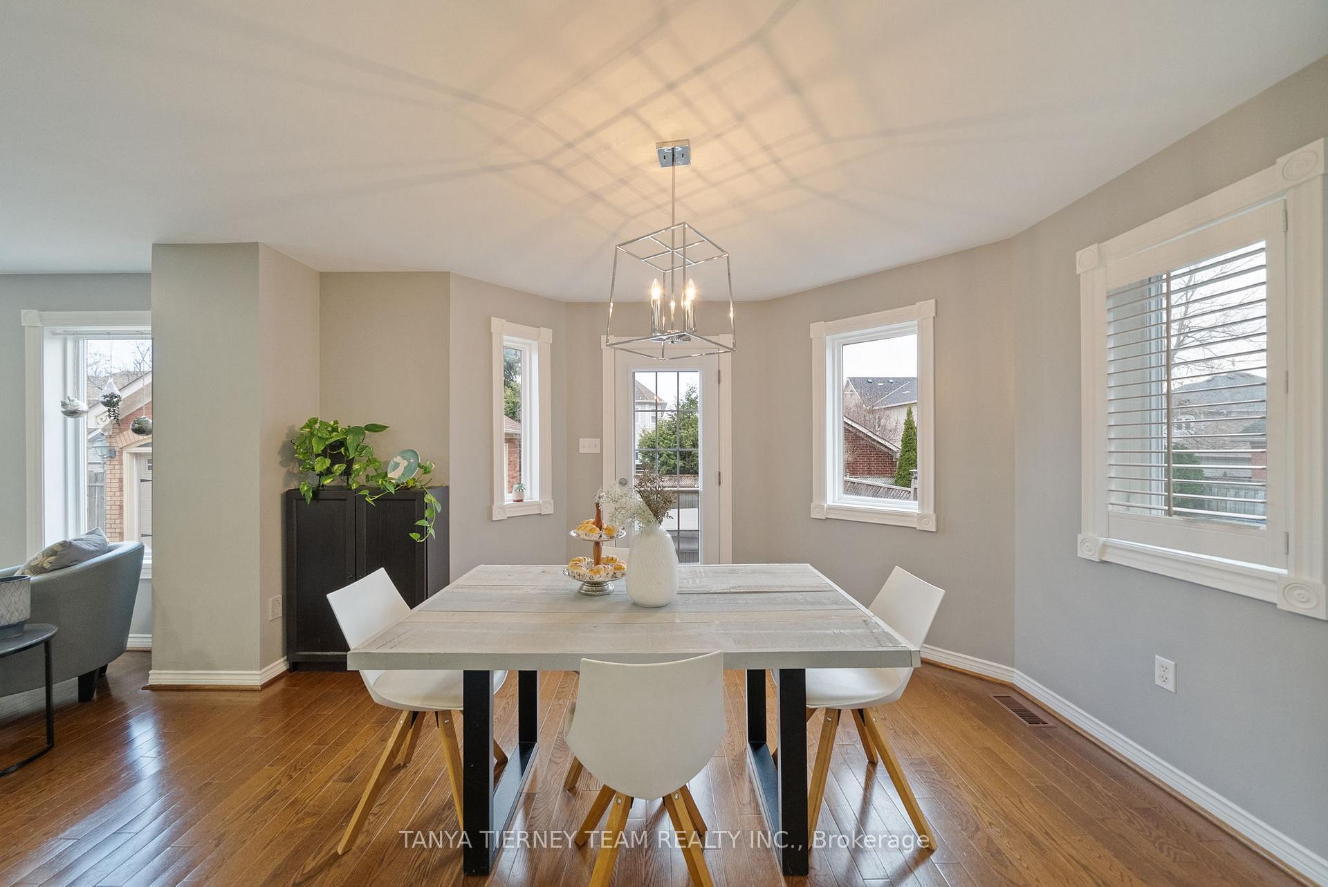 Photo 19 of 50 McBeth Place, Whitby, Brooklin — HOMEH