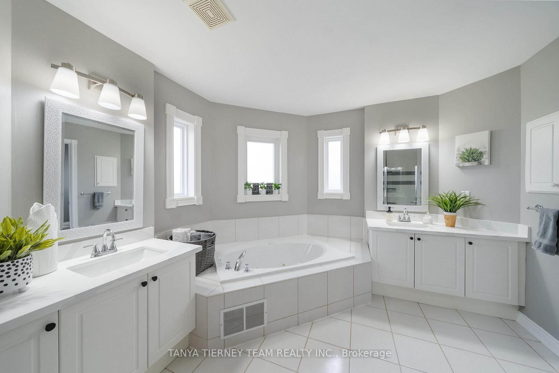 Photo 29 of 50 McBeth Place, Whitby, Brooklin — HOMEH
