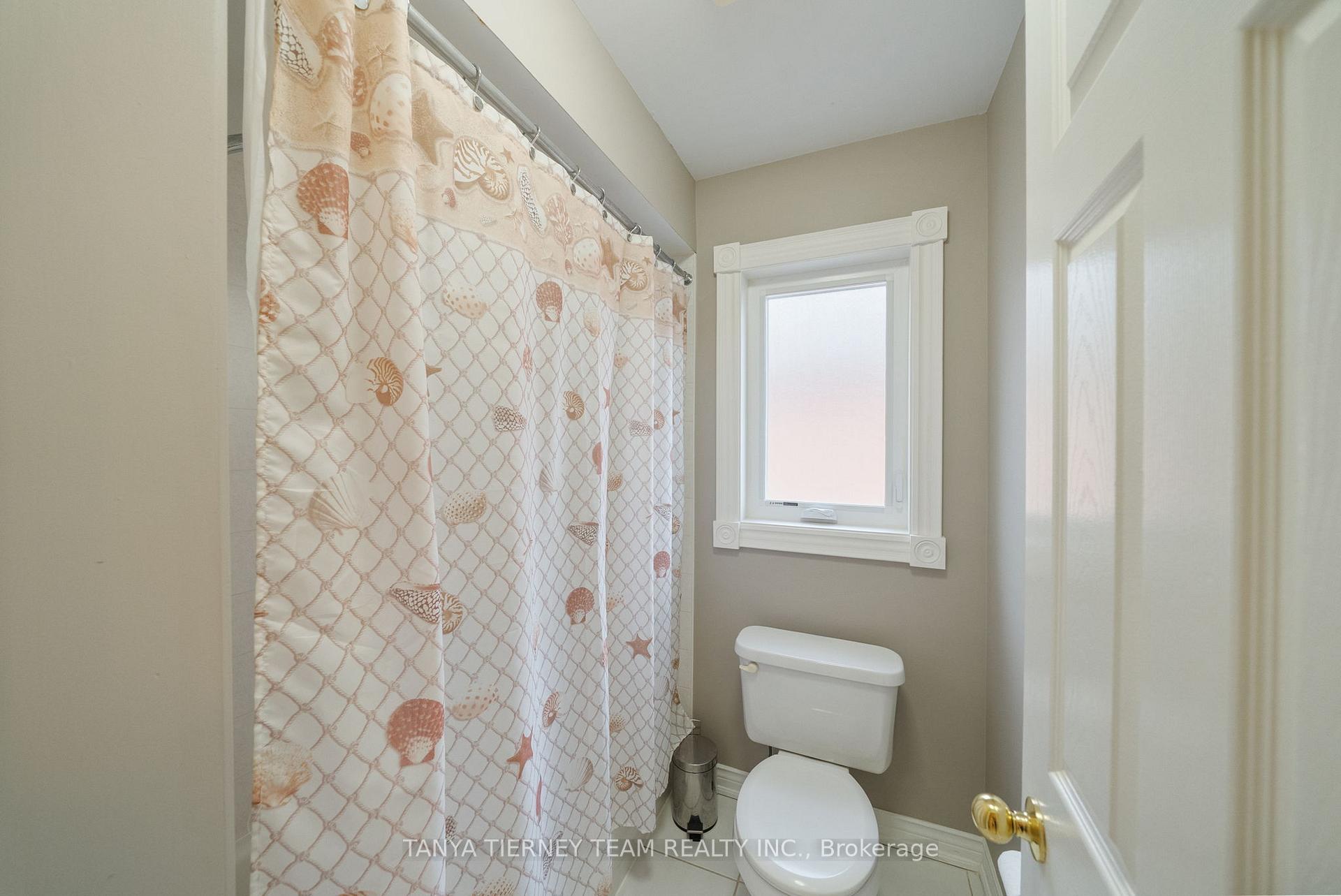 Photo 33 of 50 McBeth Place, Whitby, Brooklin — HOMEH