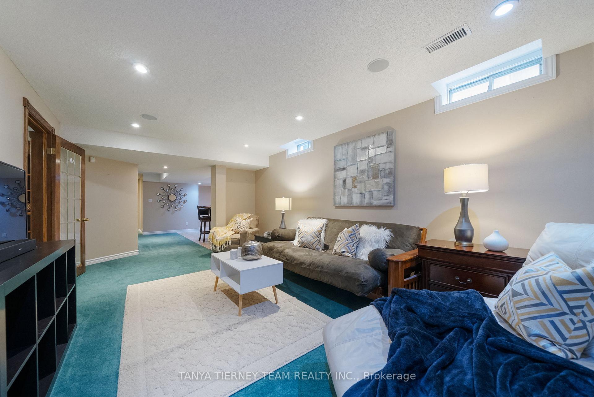 Photo 39 of 50 McBeth Place, Whitby, Brooklin — HOMEH